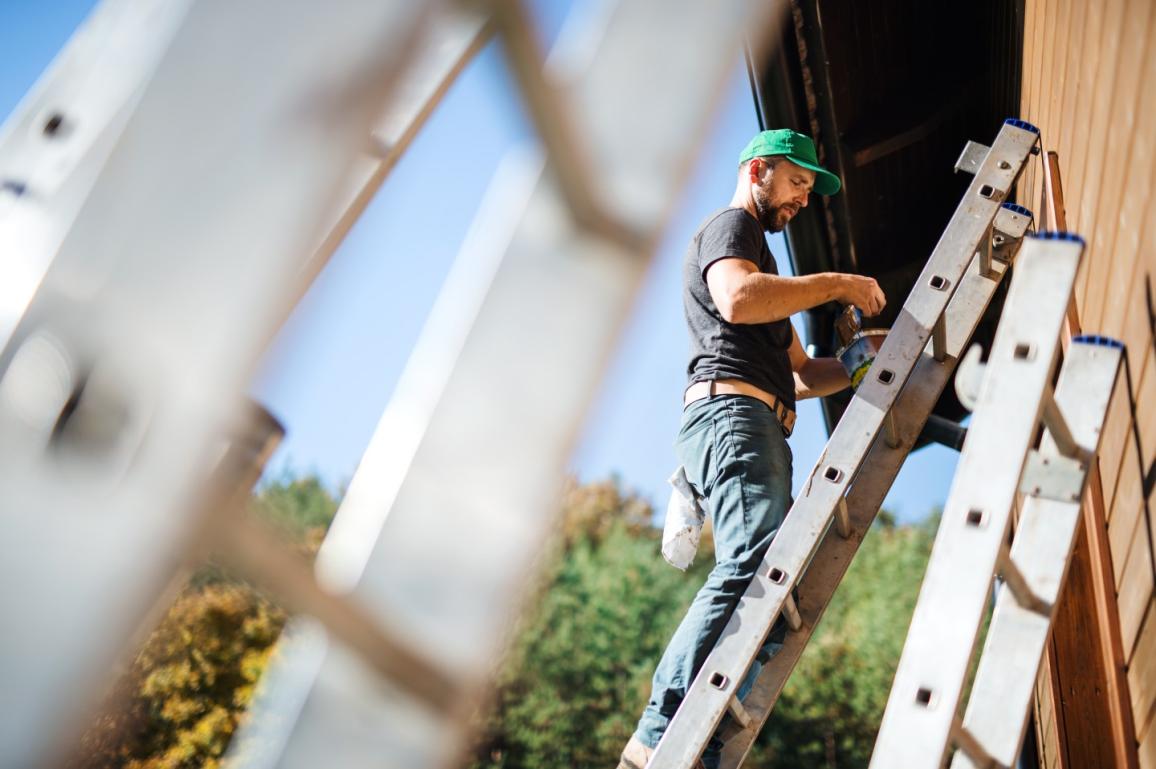 How Hiring a San Antonio Handyman Saves You Time and Money